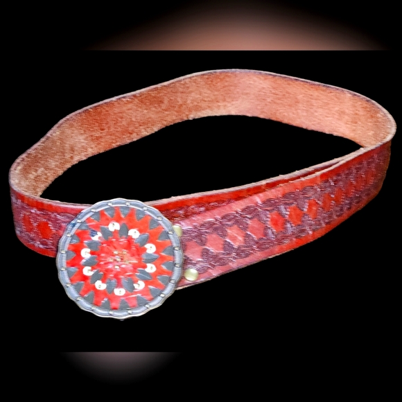 Fossil Genuine Leather Vintage belt with painted stainless buckle, embossed - Picture 3 of 8